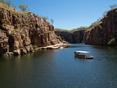 Cruising Katherine Gorge